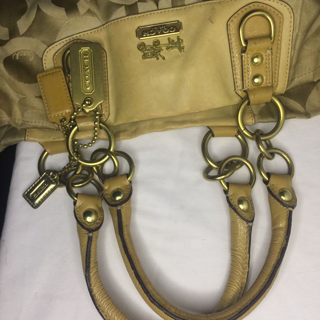 Coach Madison Beige Khaki Sand Op Art Signature C Magazine Tote Buisness Bag